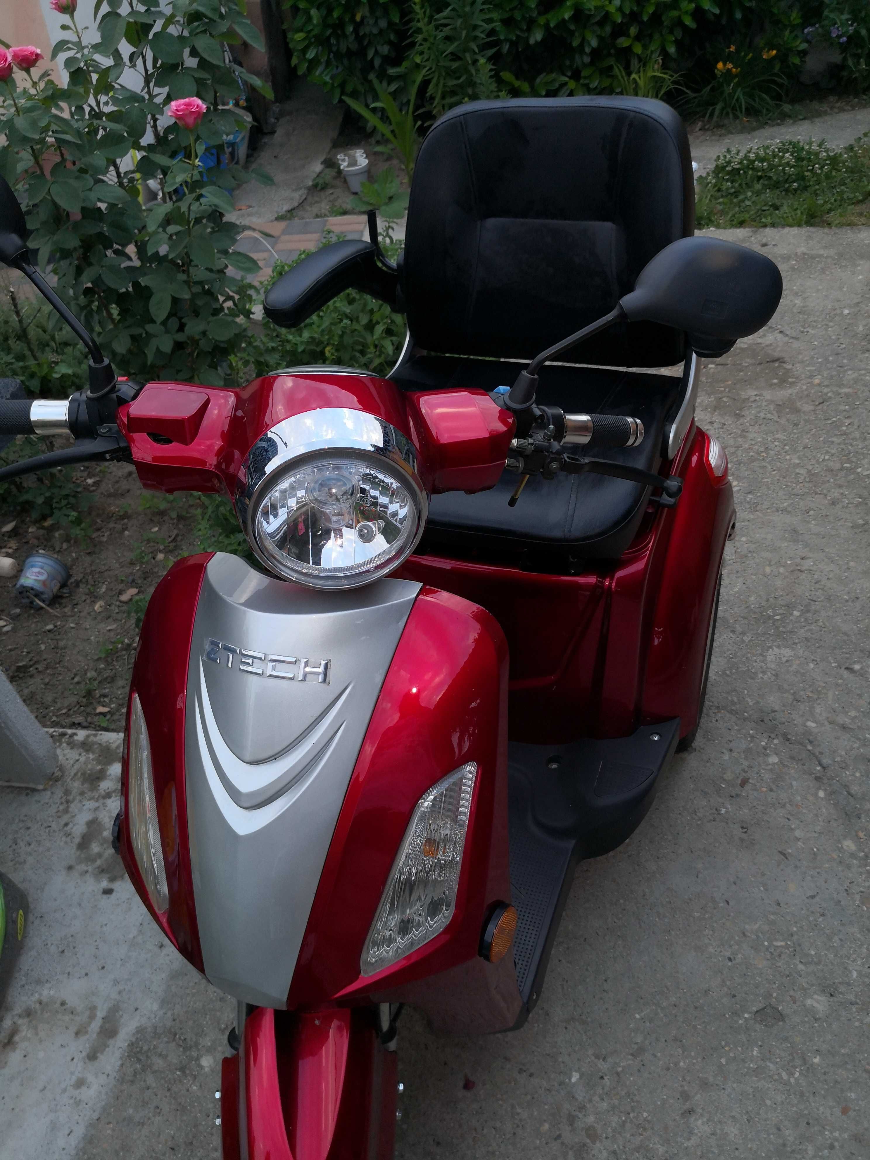 Vând scooter electric