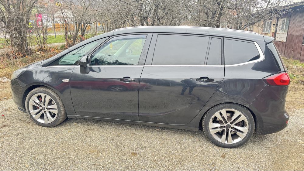Opel zafira 2012 . 7 locuri