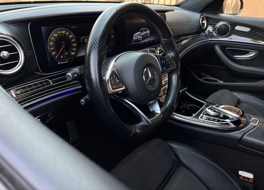 Mercedes-Benz E 200 ///AMG ///2016