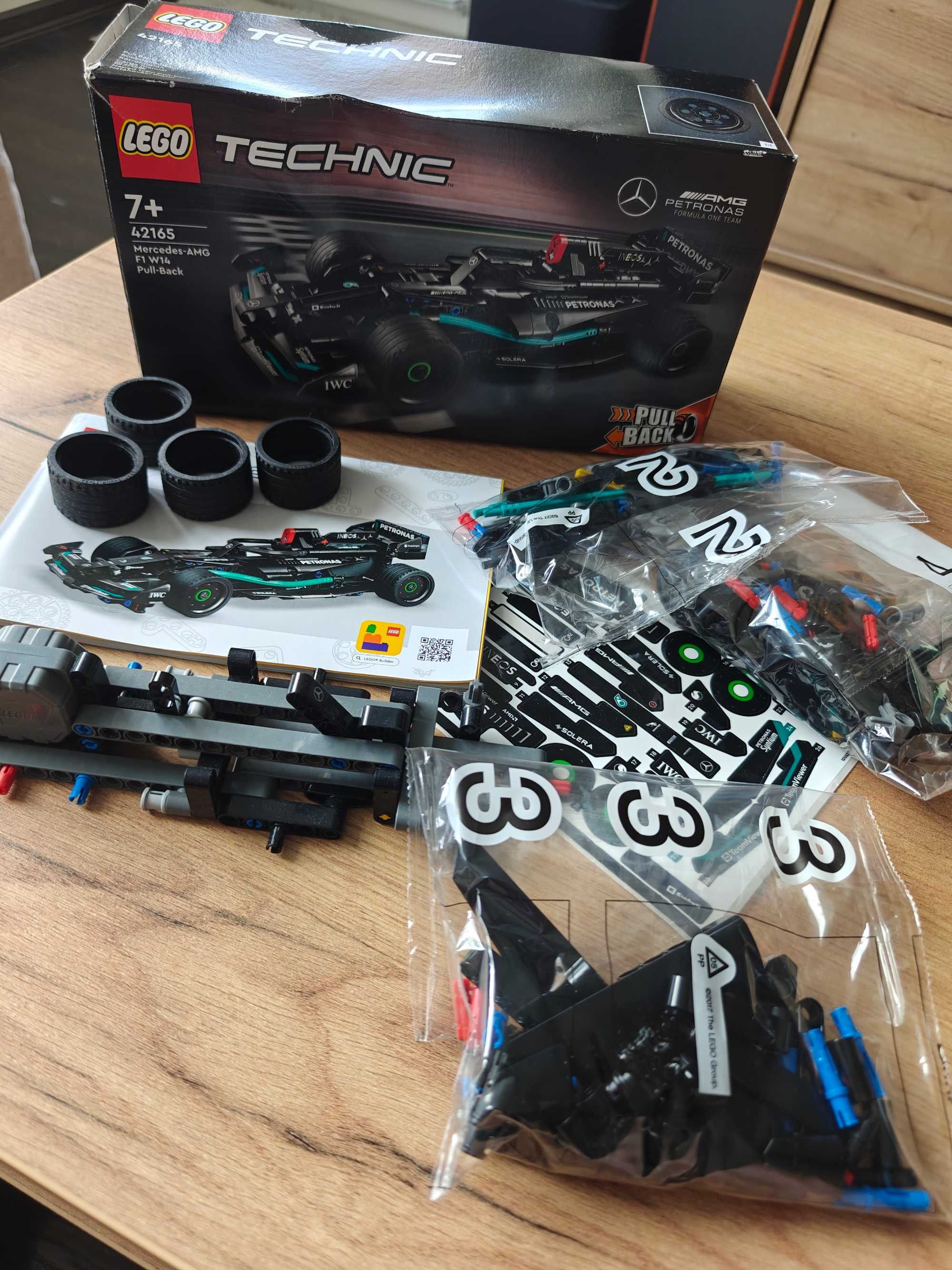 Конструктор LEGO Technic Formula 1 - Mercedes-AMG F1