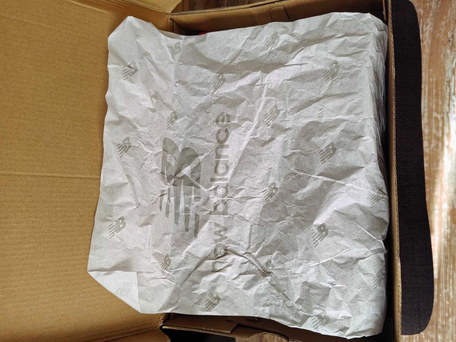 Оригинални New Balance 9060