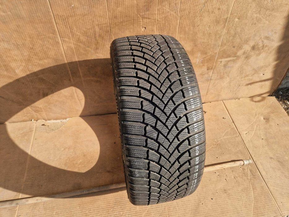 1 Bridgestone R18 225/40
Зимна гума
DOT2123