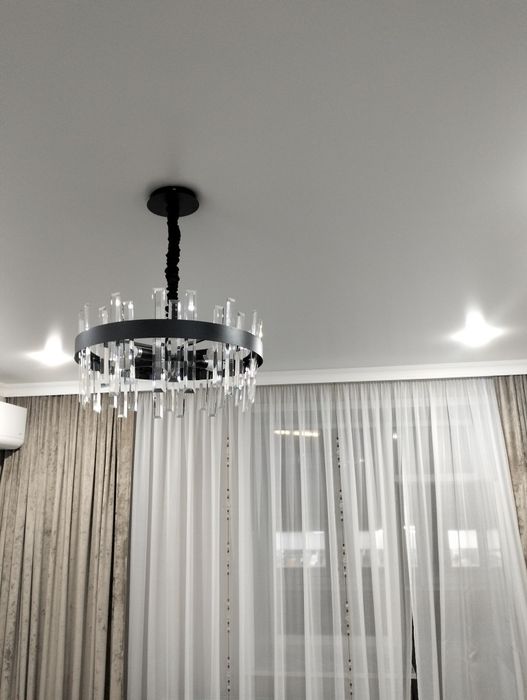 Продам люстру для гостиной