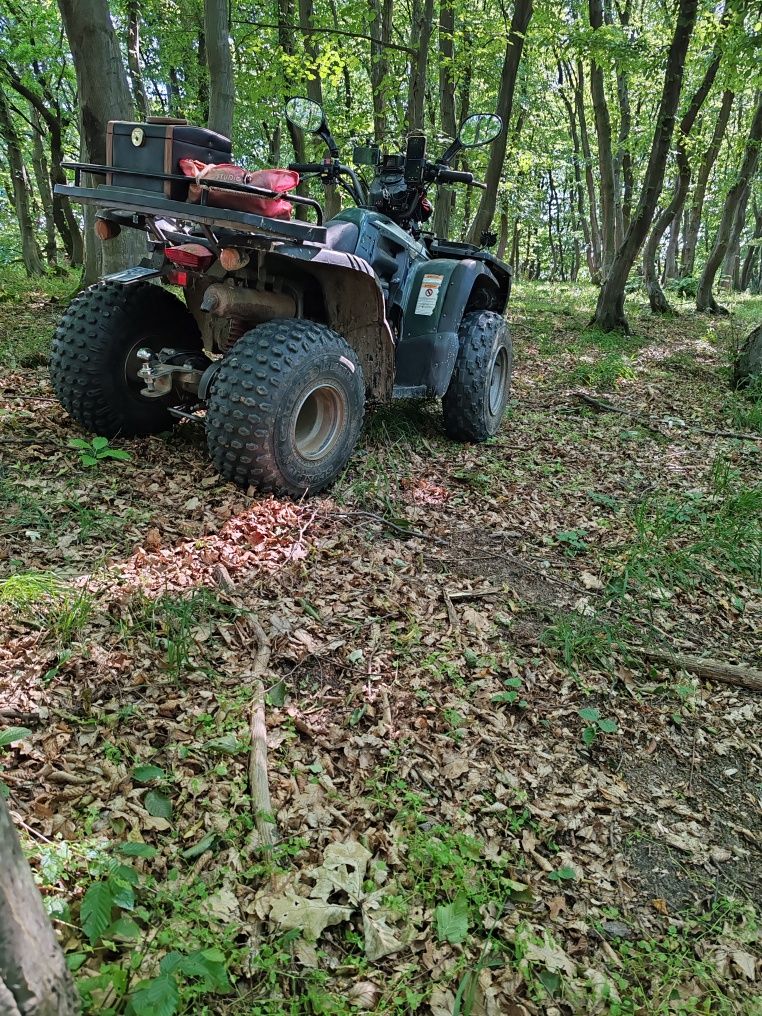 Vând ATV stare foarte bună