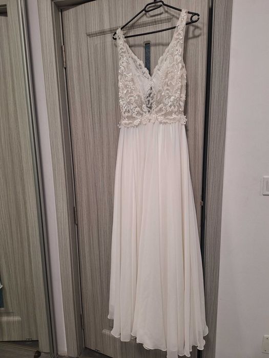 Vand rochie mireasa