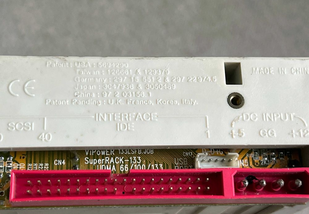 Rack retro SuperRack 133 pentru HDD IDE UDMA 3.5 inch colectie PC