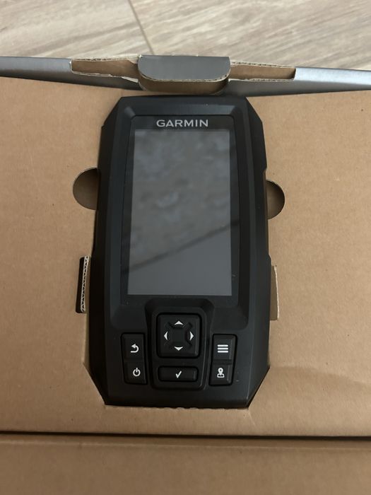 Эхолот Garmin Striker 4CV+