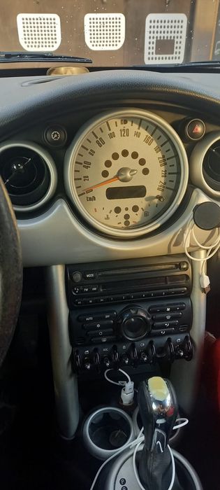 Mini Cooper
An 2002