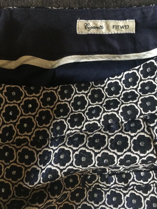 Costum dama cu pantalon, elegant de la firma Max Mara