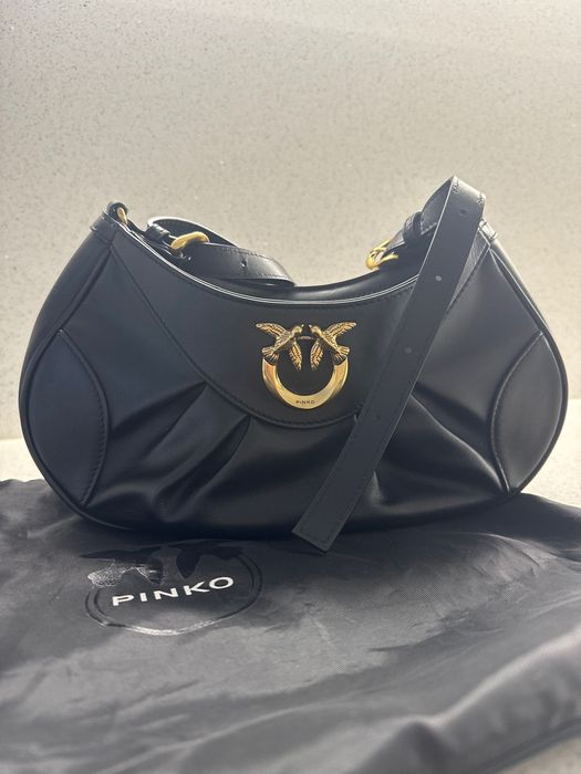 Дамска чанта Pinko в черно