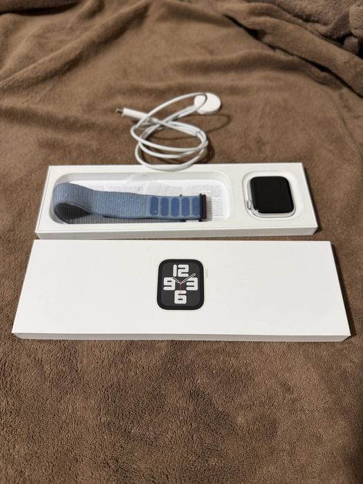 Apple Watch SE Gen 2 LTE гаранция 06.2026