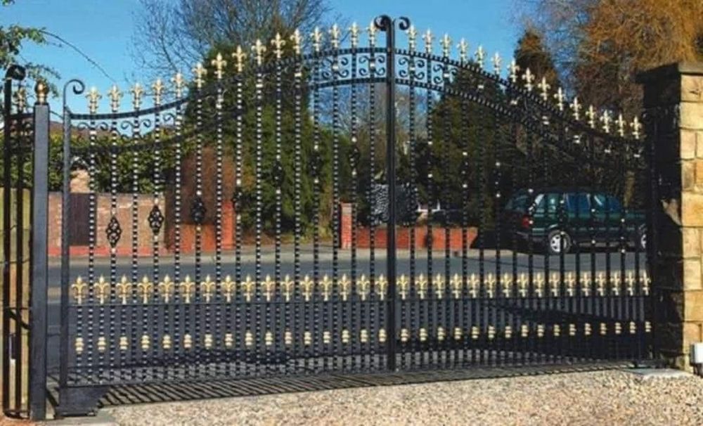 Porți și garduri din fier