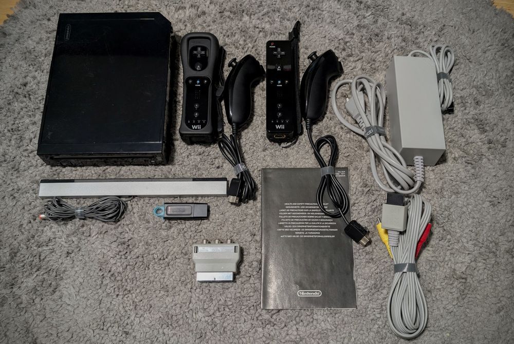 Consola Ninetendo Wii Black Modata 2manete/nunchuck-uri 64gb