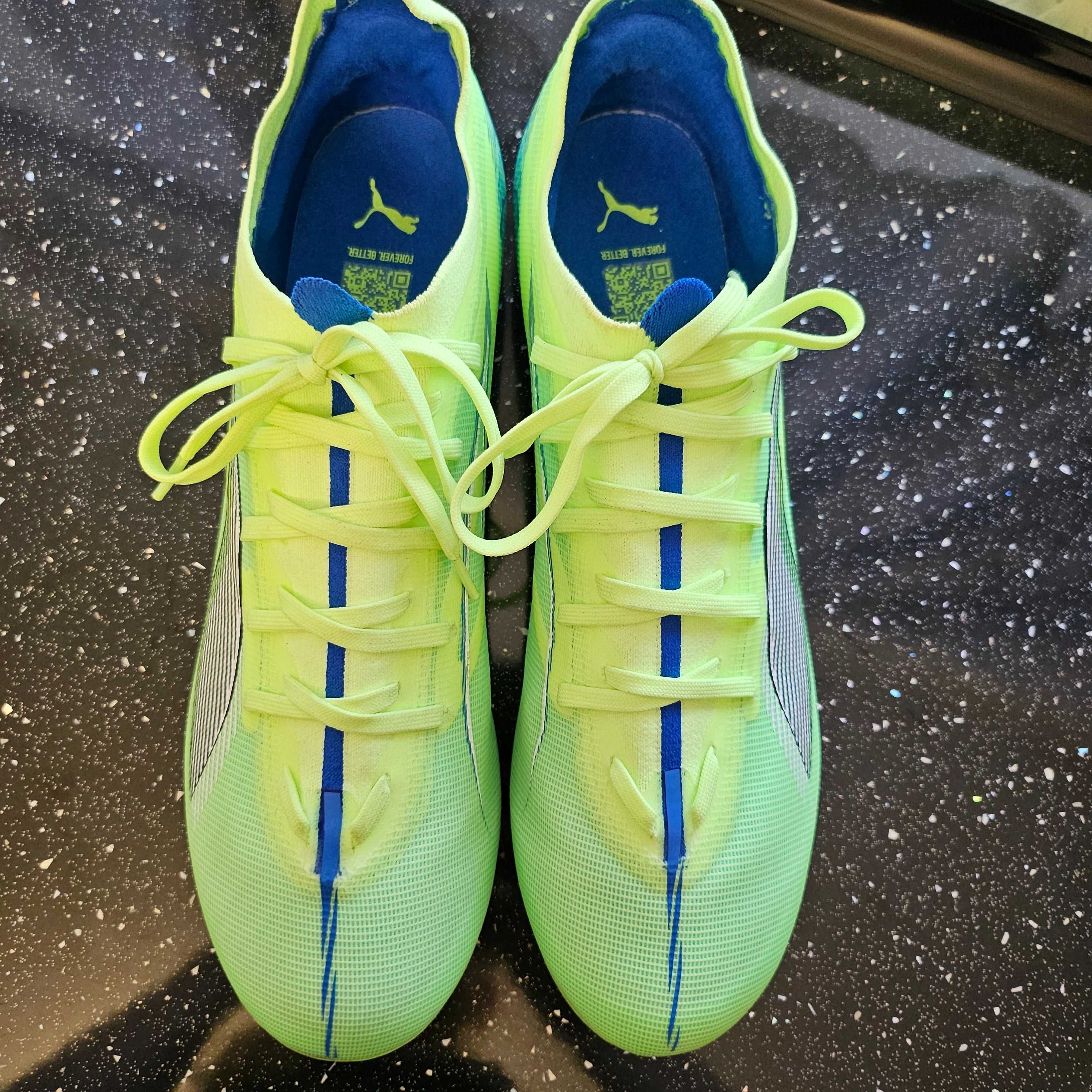 Футболни Бутони Puma