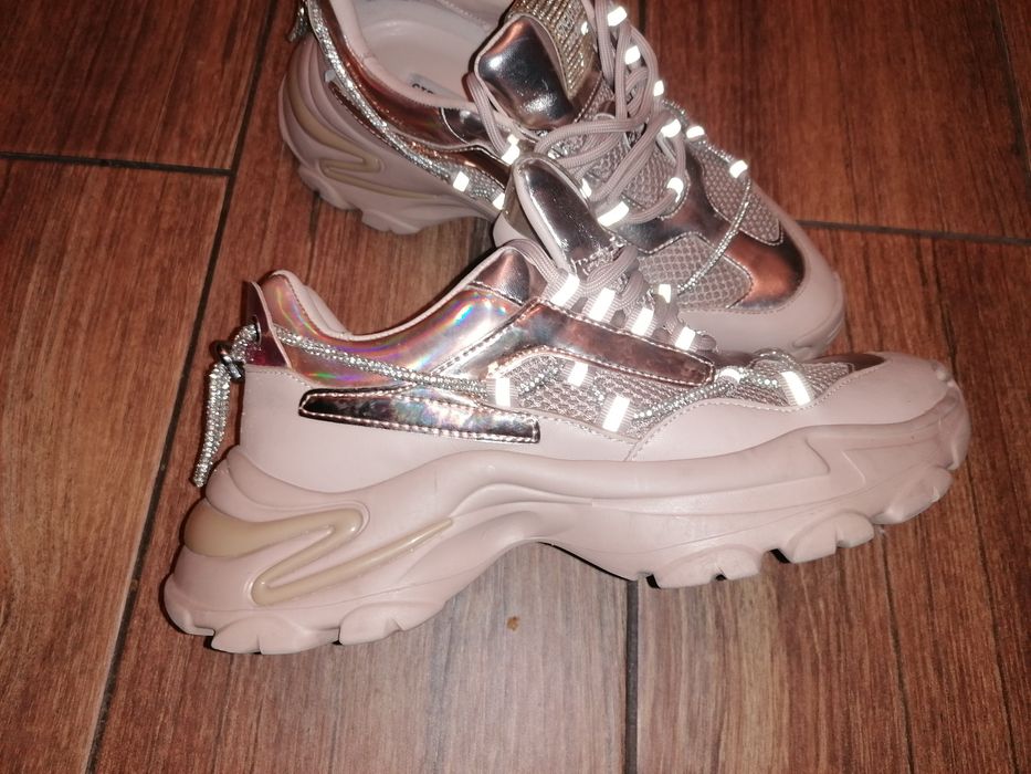 Vând adidași, nr 39 Dama