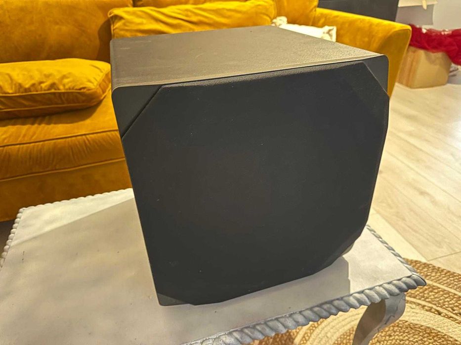 VAND Subwoofer activ Emotiva BasX S10
