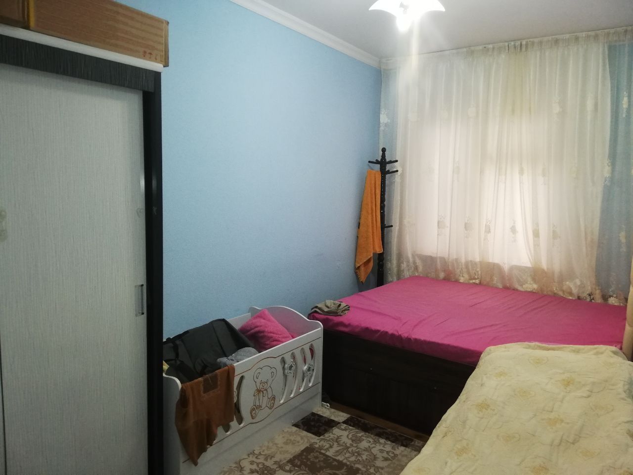Продаётся 2-комн кв. 2-й этаж. 52м2. Куйлюк-3 массив. Мирабадский р-н
