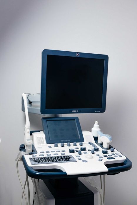 УЗИ-аппарат GE Logiq F8, отл.сост.