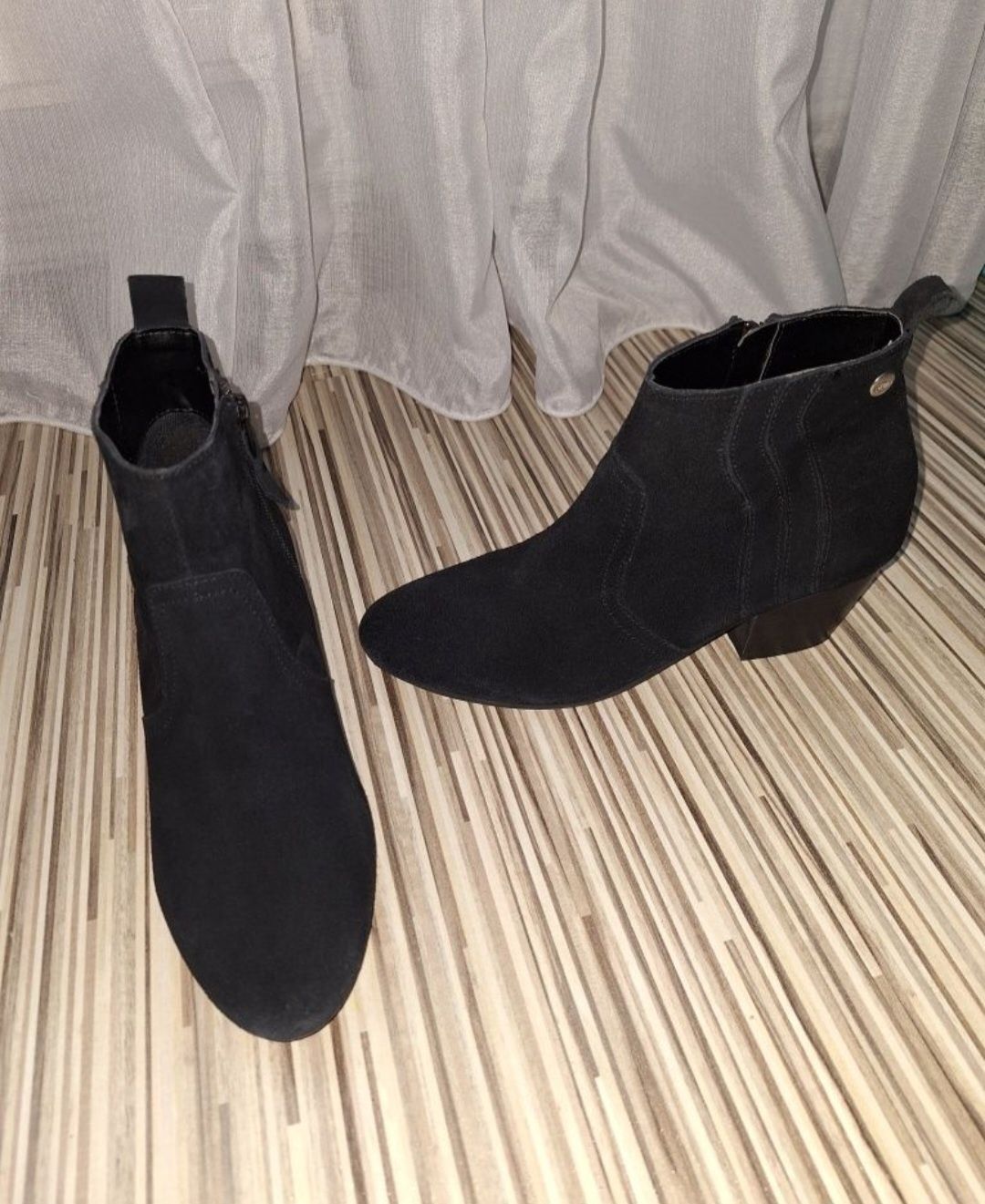 Botine piele Esprit mărime 37.