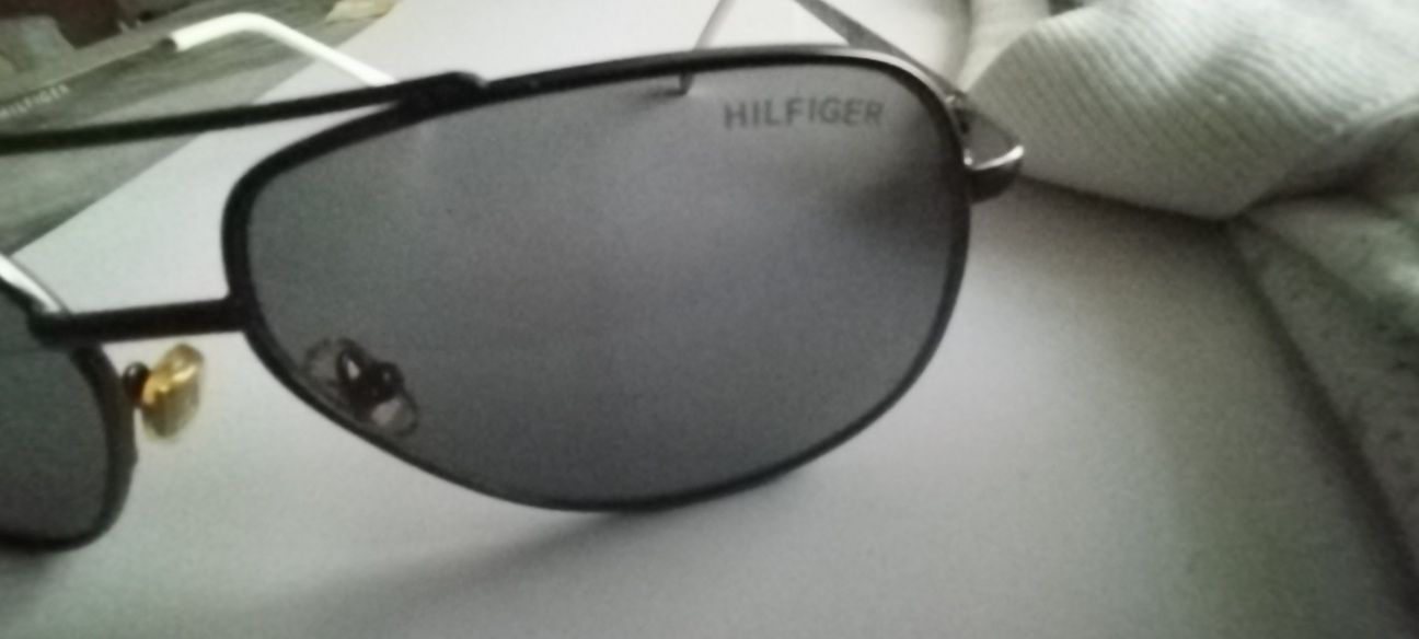 Tommy Hilfiger слънчеви очила