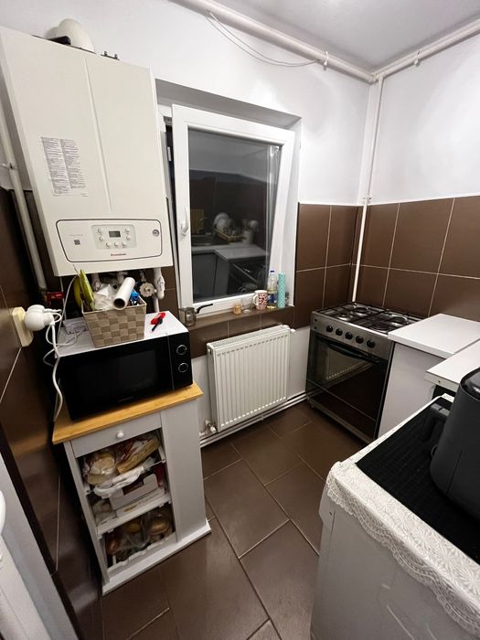 Închiriez garsonieră