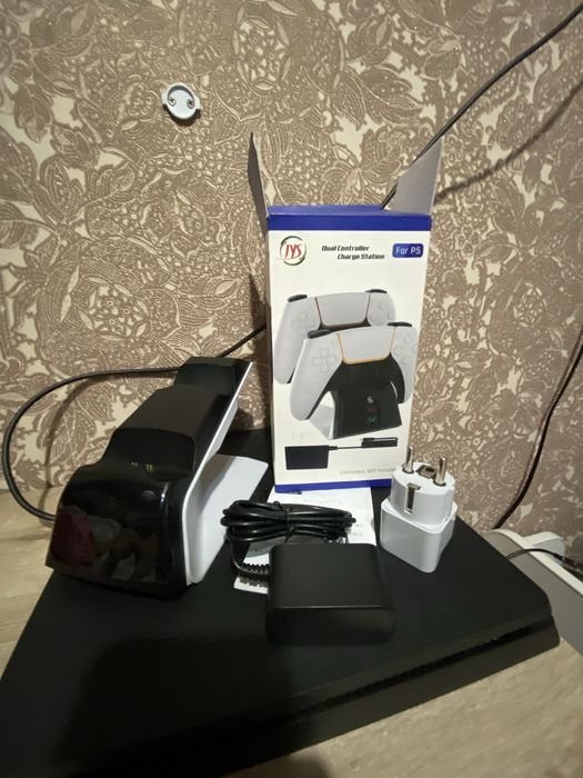 Продам зарядную станцию для DualSense