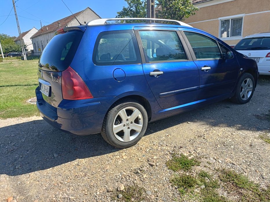 Vând Peugeot 307 pentru dezmembrat