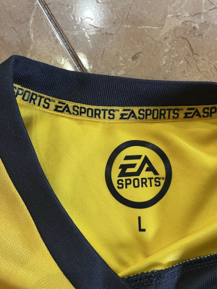 Fifa 17 ultimate team тениска