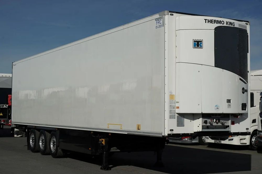 Schmitz Cargobull REFRIGERAT / THERMO KING SLX 400 / CU CÂRLIG / AXĂ DE RIDICARE / COȘ PENTRU PALEȚI