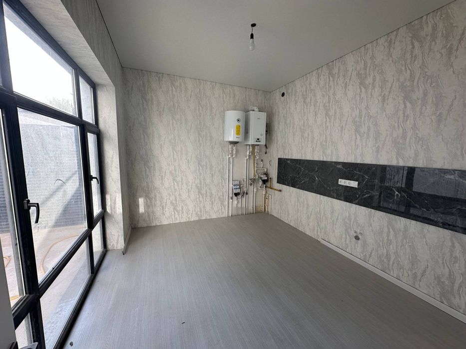 Продам евро дом янгиюльский район