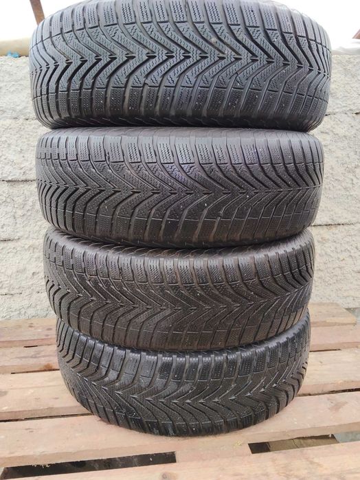 Vand 4 anvelope de iarna Vredestein 195/65/15