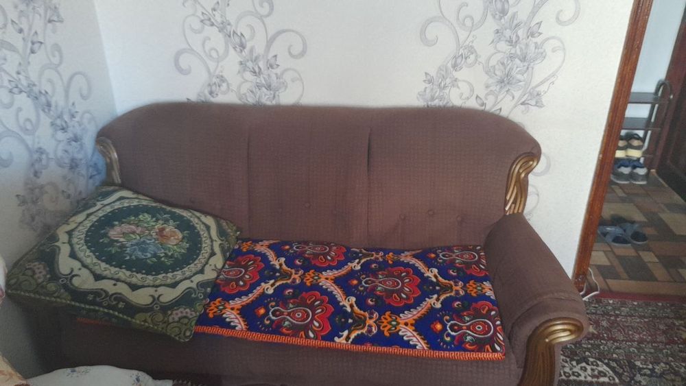 Продам из дома мебели в хорошим состояние