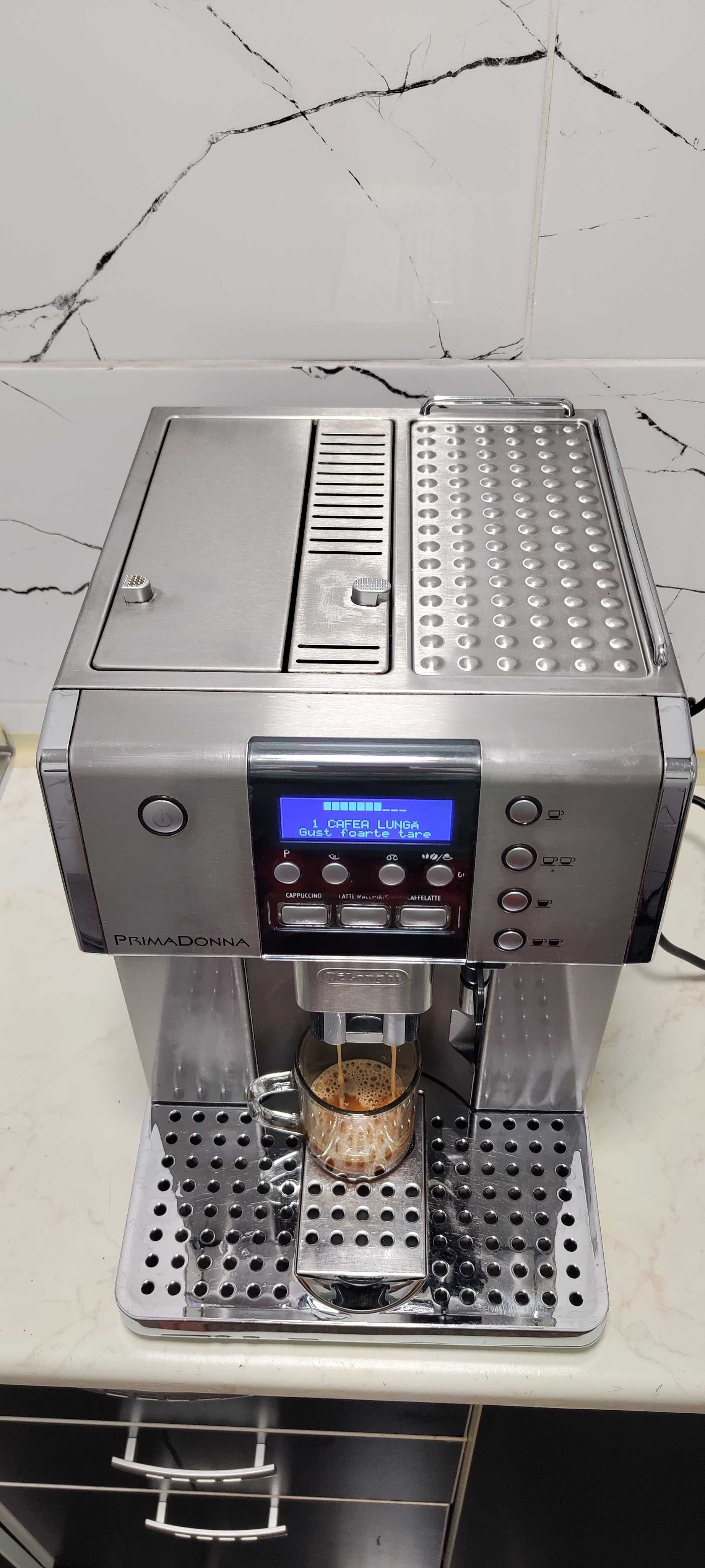 Espressor Automat  DeLonghi PrimaDonna ESAM6620 Aparat cu Cafea Boabe