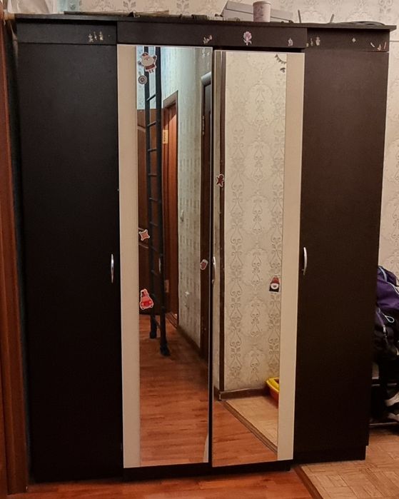 Отдам даром  шкаф