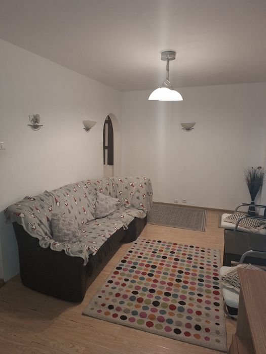 Apartament cu 3 camere de Închiriat