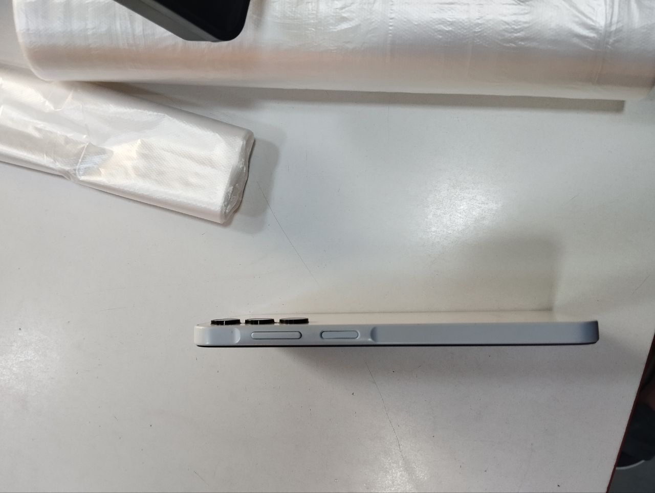 Samsung A15 128 xotira ideal holatda usta kormagan