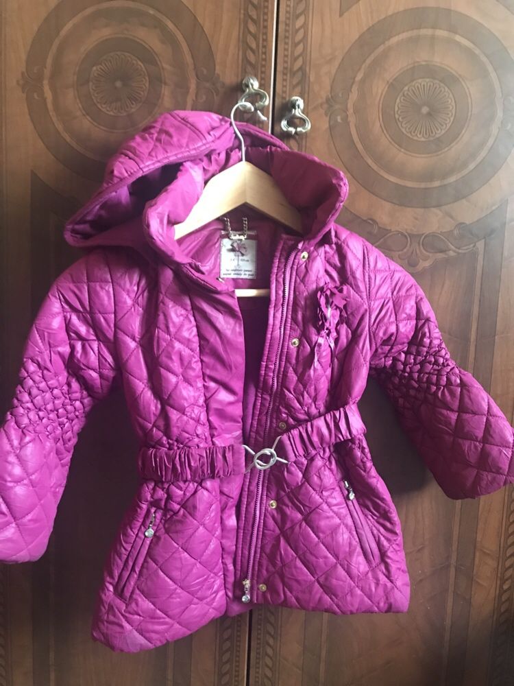 Продам куртку Zara kids