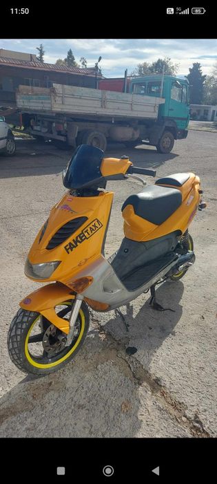 Aprilia SR 50 на части