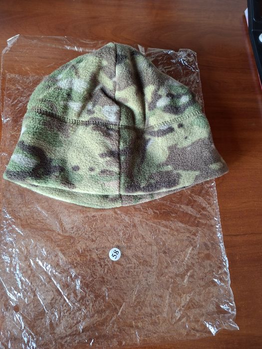 Продам военную полевую шапку с шарфом