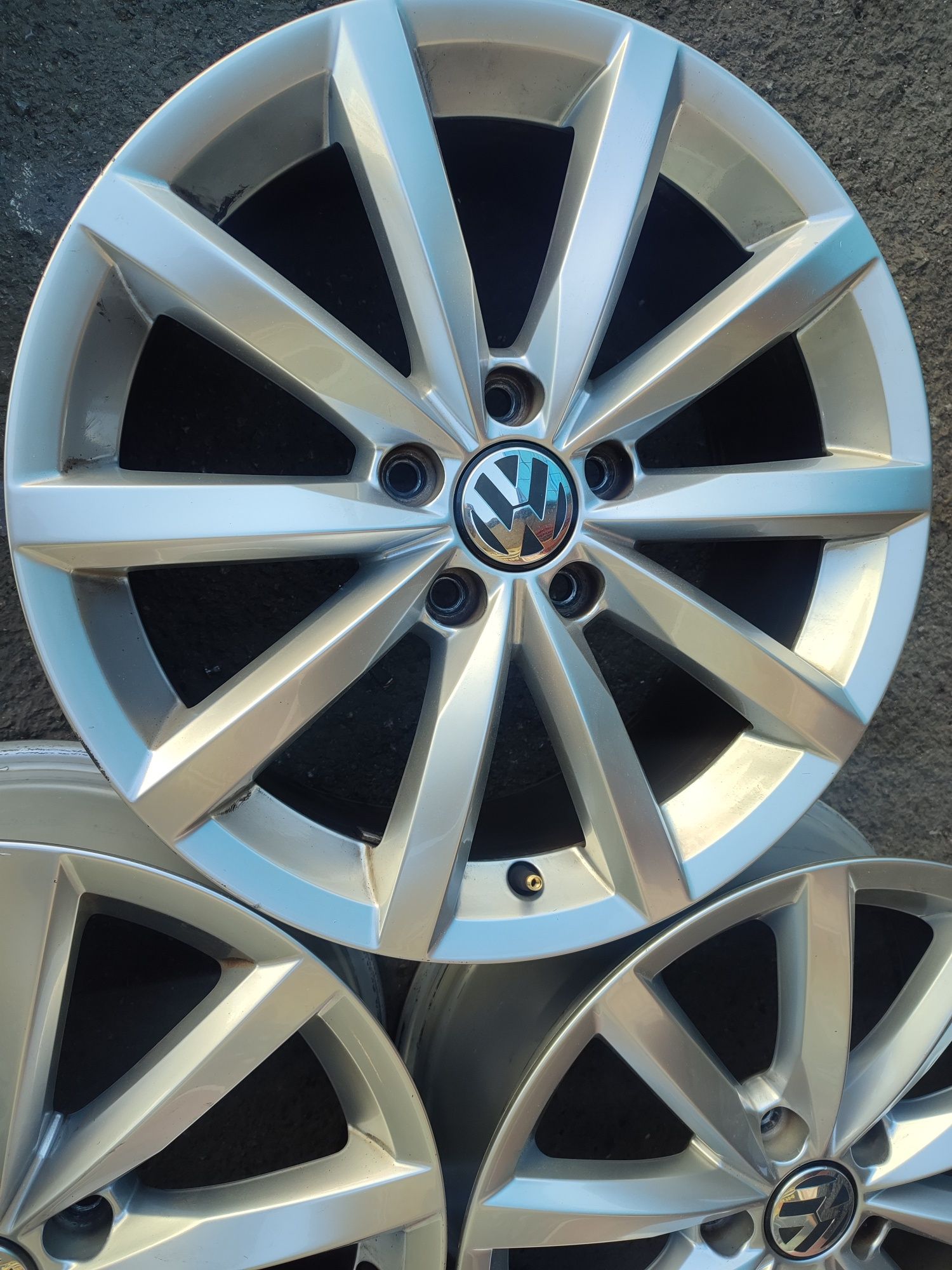 17" оригинални алуминиеви джанти за Vw Tiguan,Arteon,Passat...