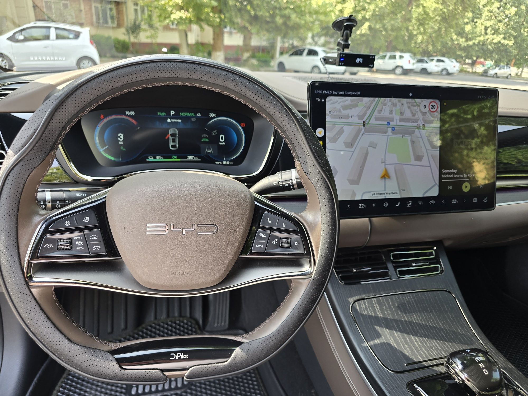 BYD HAN  dual motor