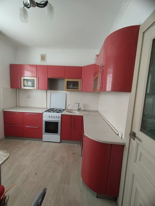 Продам кухонную мебель