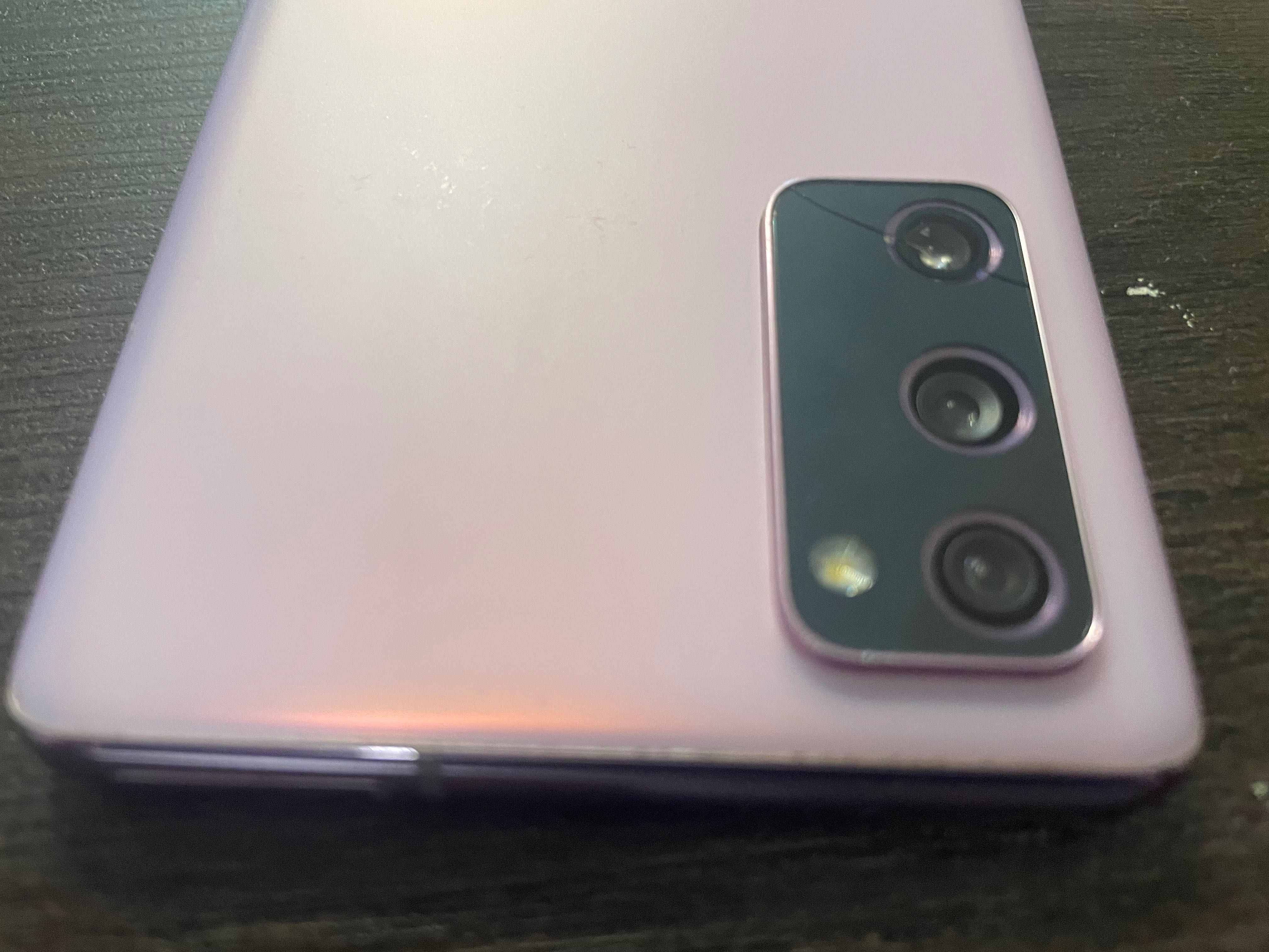 Samsung S20FE използван