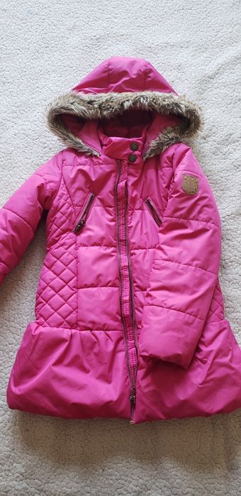 Красивая алая куртка lC WAIKIKI на девочку 5-6лет