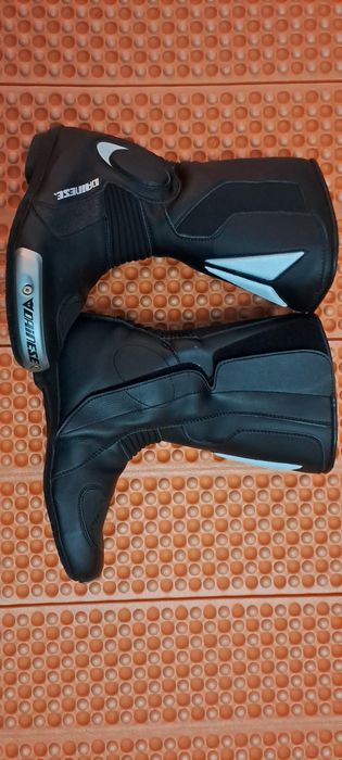Echipament Moto Dainese Jachetă,Pantaloni și Bocanci Stare Foarte Bună