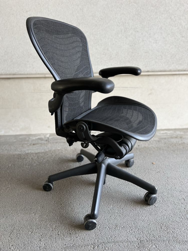 Herman Miller Aeron size B