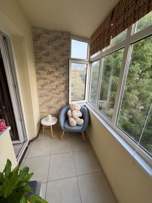 Vând  apartament decomandat