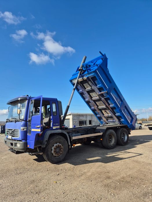 Autobasculanta VOLVO