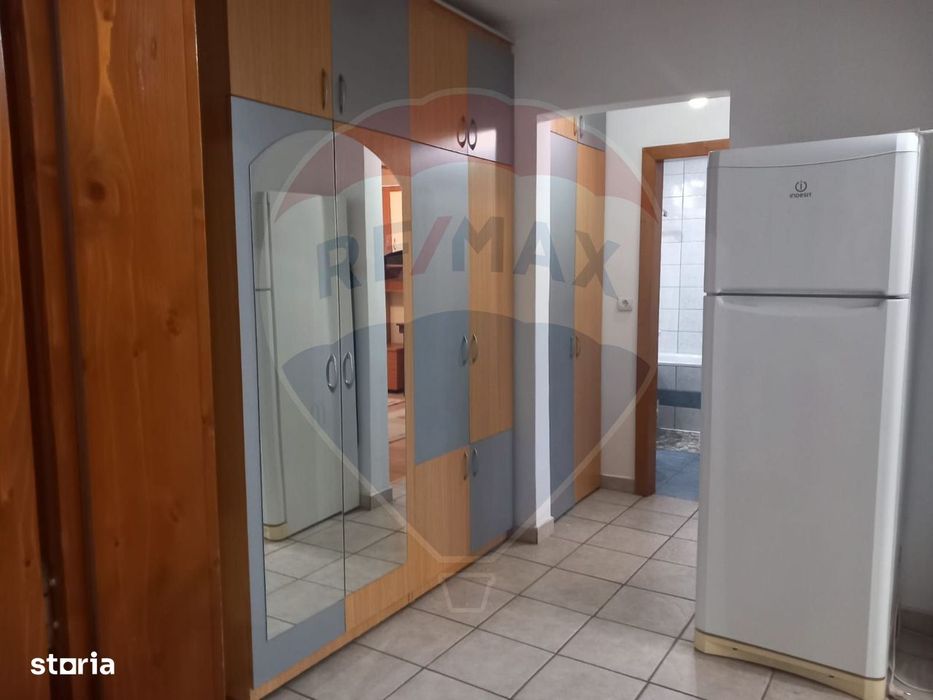 Apartament 2 cam decomandat, de închiriat, zona parc Olosig- Lacu Roșu