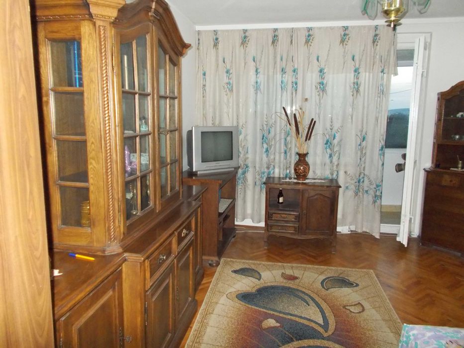 Apartament cu 2 camere de închiriat